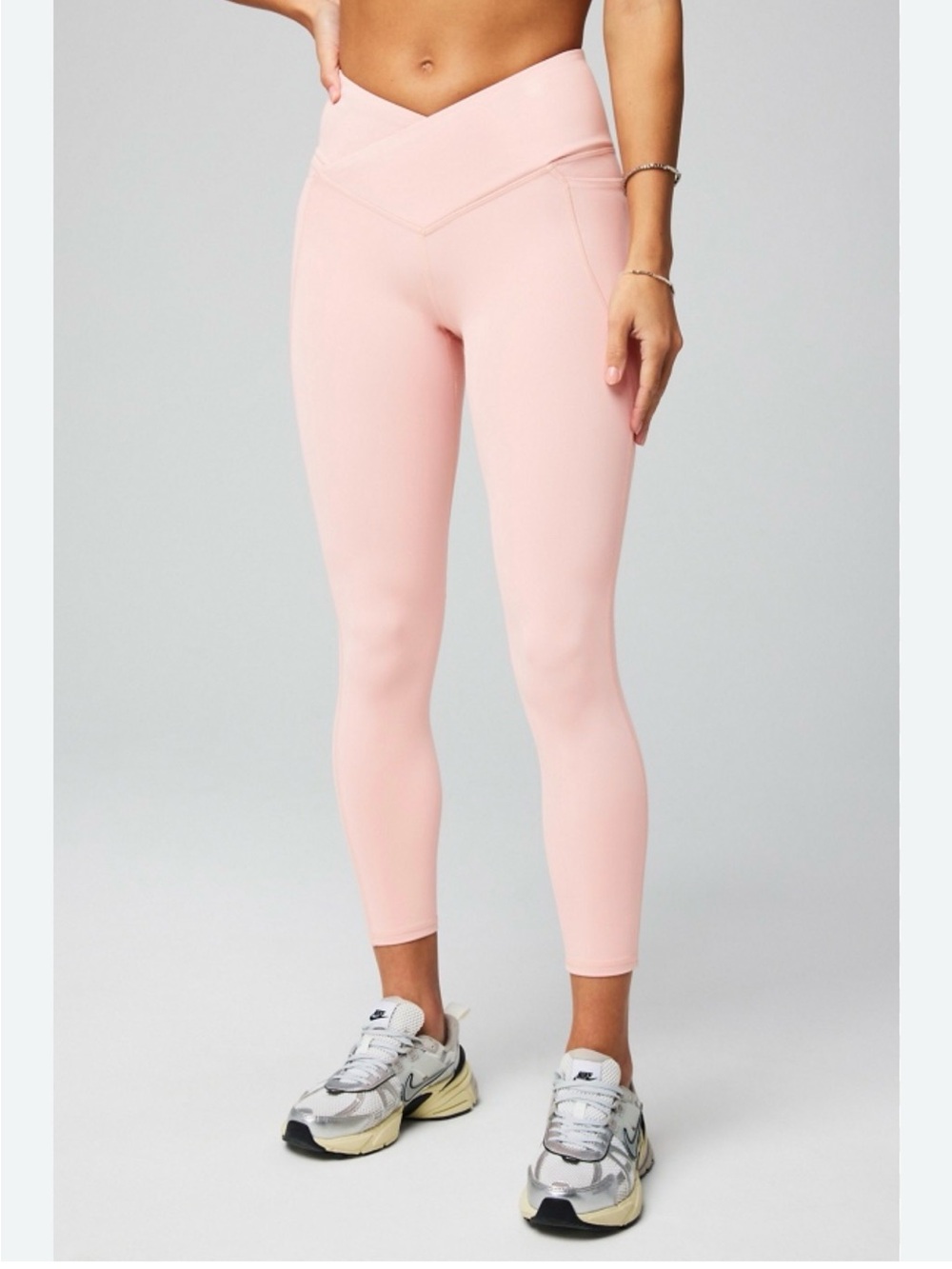 Fabletics Oasis PureLuxe Crossover 7/8 Legging Champagne Blush Size Small Womens